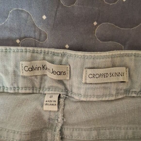 Calvin Klein Cropped Skinny Stylish Light Gray Jeans size 8 - Picture 3 of 6